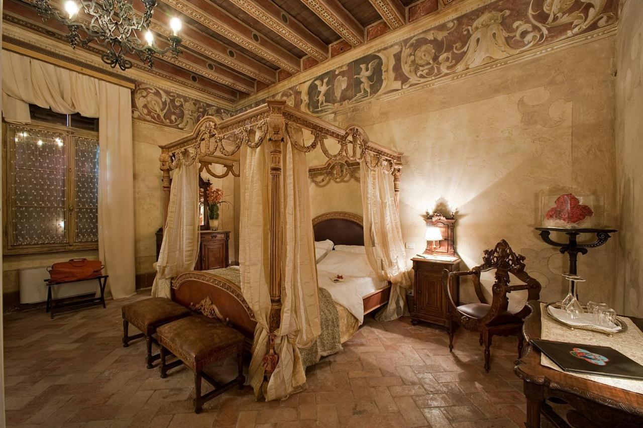 Relais Castello Bevilacqua Exterior photo