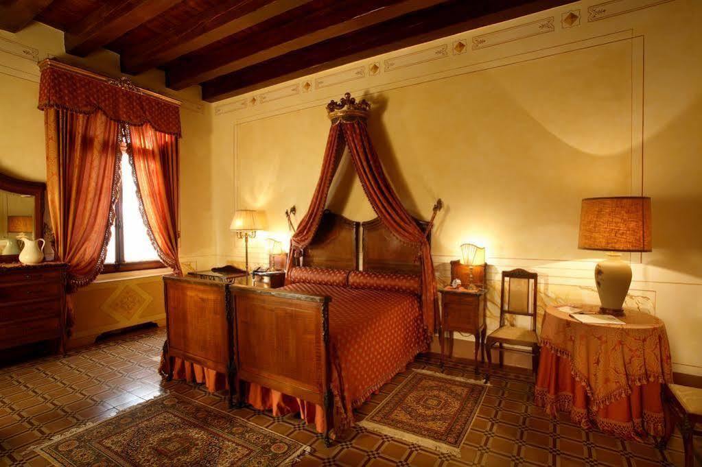 Relais Castello Bevilacqua Exterior photo